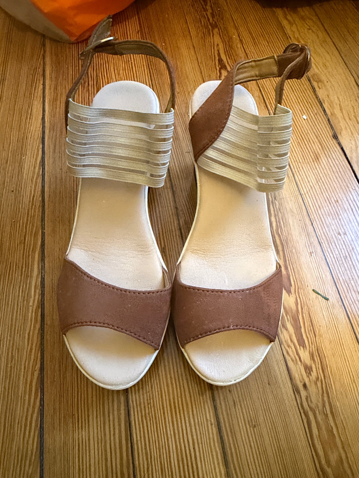 Dress shoes