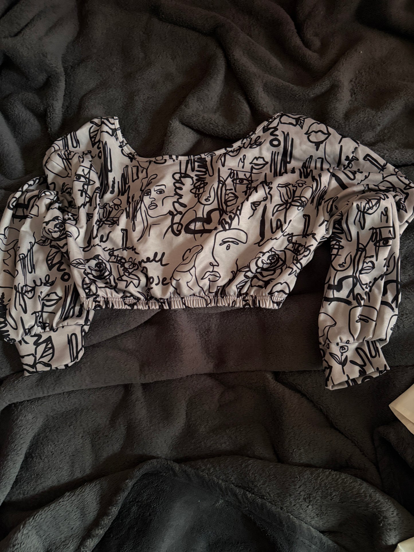 Graphic Crop top